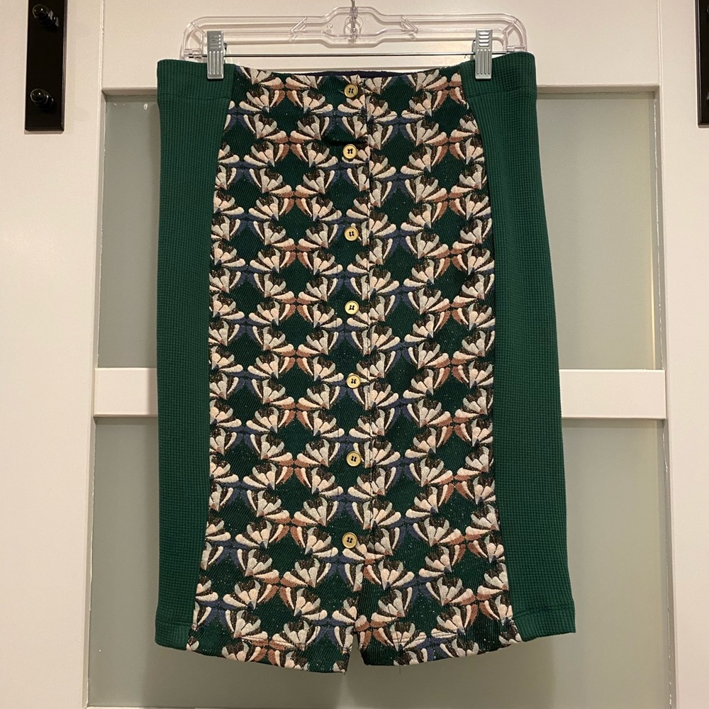 NWT!!! Anthropologie- Dolan brand. Size small. Color green. Flower pattern.